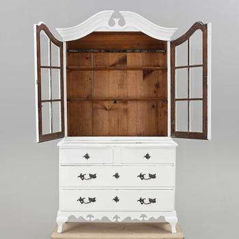 VITRINSKÅP, rokokostil, 1800-tal.