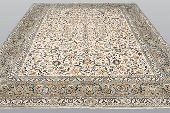 A carpet, Kashan, ca 389 x 295 cm.