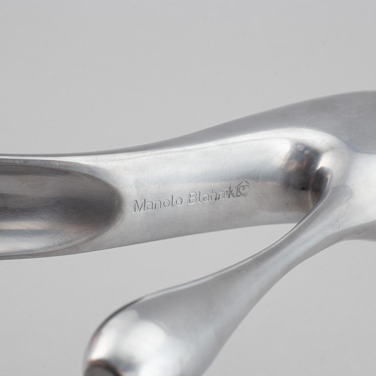 Manolo Blahnik, shoehorn.