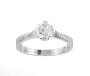 629. RING, set with brilliant cut diamond, 1.01 cts.
