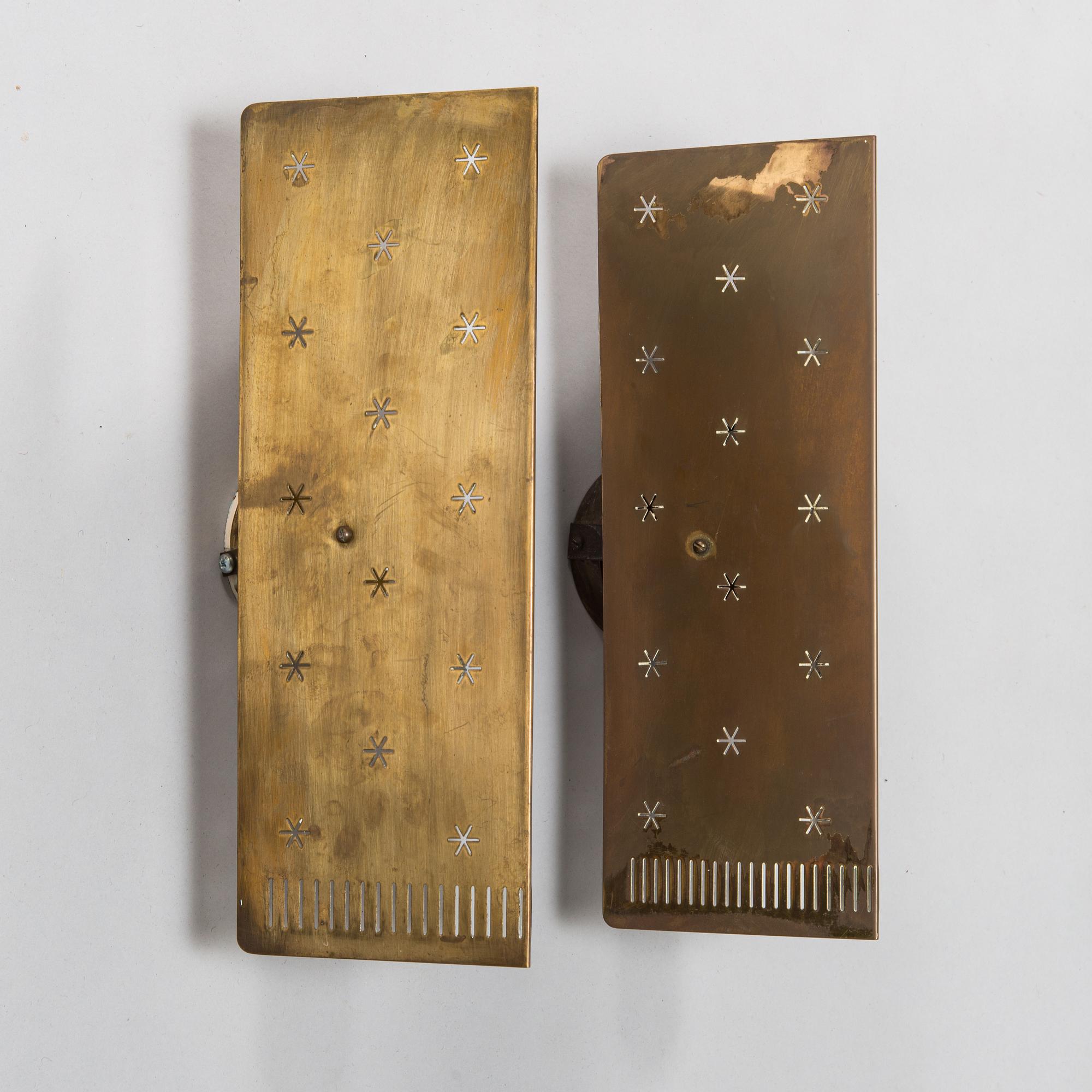 Paavo Tynell, A pair of mid-20th century '10330' wall lamps for Taito, Finland. mid-20th century.