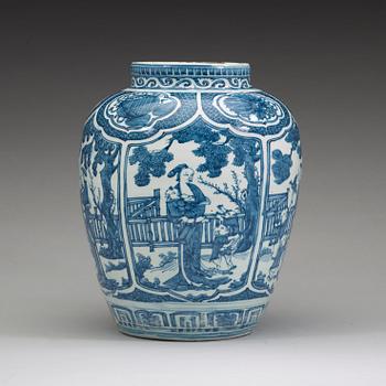 A large blue and white jar, Ming dynasty, Wanli (1573-1620).