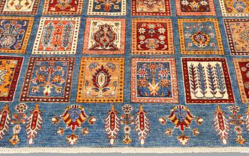 An oriental rug, ca 271 x 214 cm.