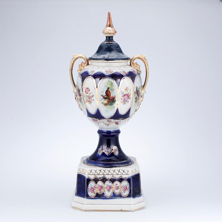 LOCKURNA, flintgods, A. G. Harley Jones, Fenton, 'Royal Vienna Art Pottery', 1907-1934.