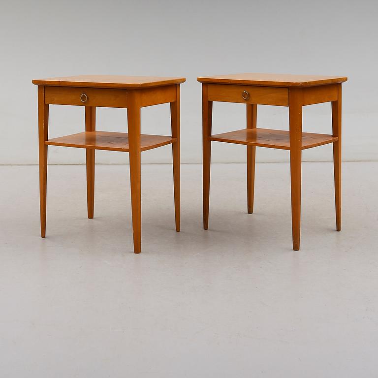 SÄNGBORD, 1 par, 1900-talets mitt.