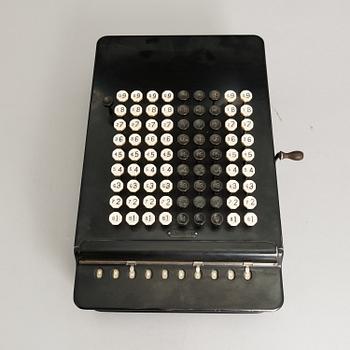 A Continental Ttypewriter and Burroughs calculator, first half of the 20th century.