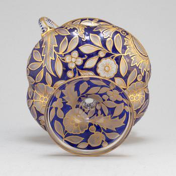 An early 10th century glass vase, probably Haida, Germany.
