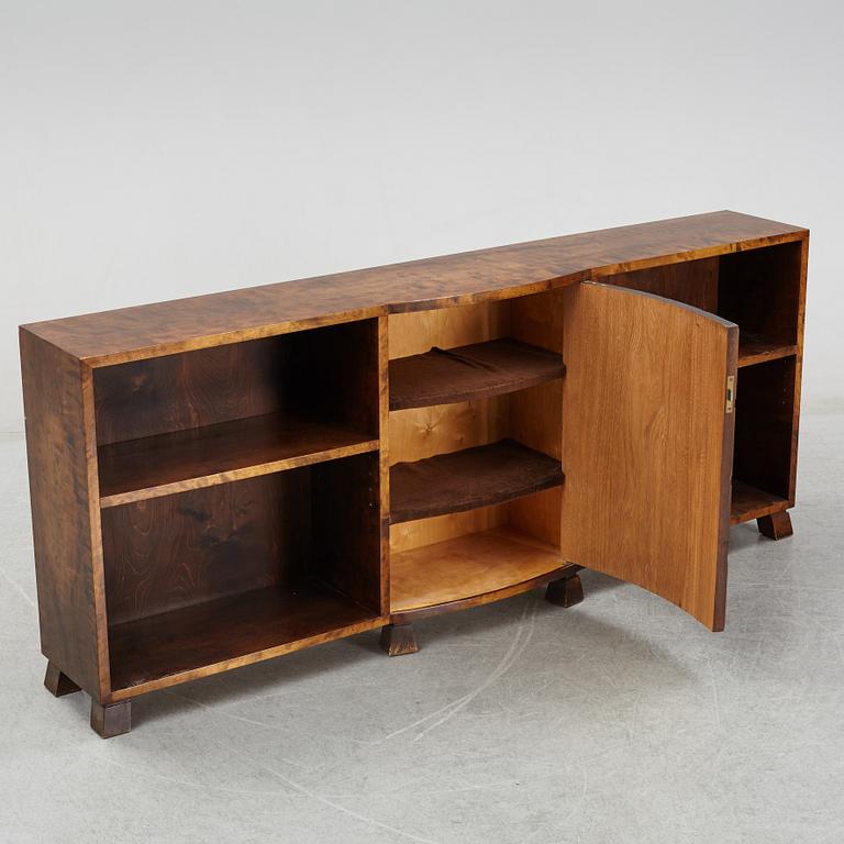 Bokhylla med skåp, 1940-tal.