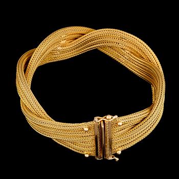 A BRACELET, 18K gold, braided.