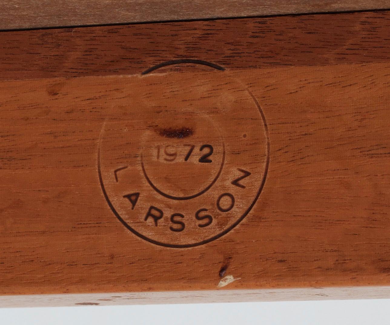 SOFFBORD, skivan signerad Bror Marklund. Brännmärkt 1972 á tergo.