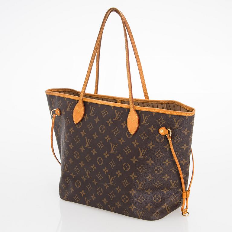 Louis Vuitton, a 'Neverfull MM' Monogram Bag.