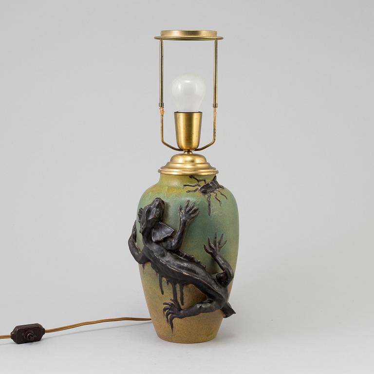 A ceramic Ipsens Enke table light from Denmark.