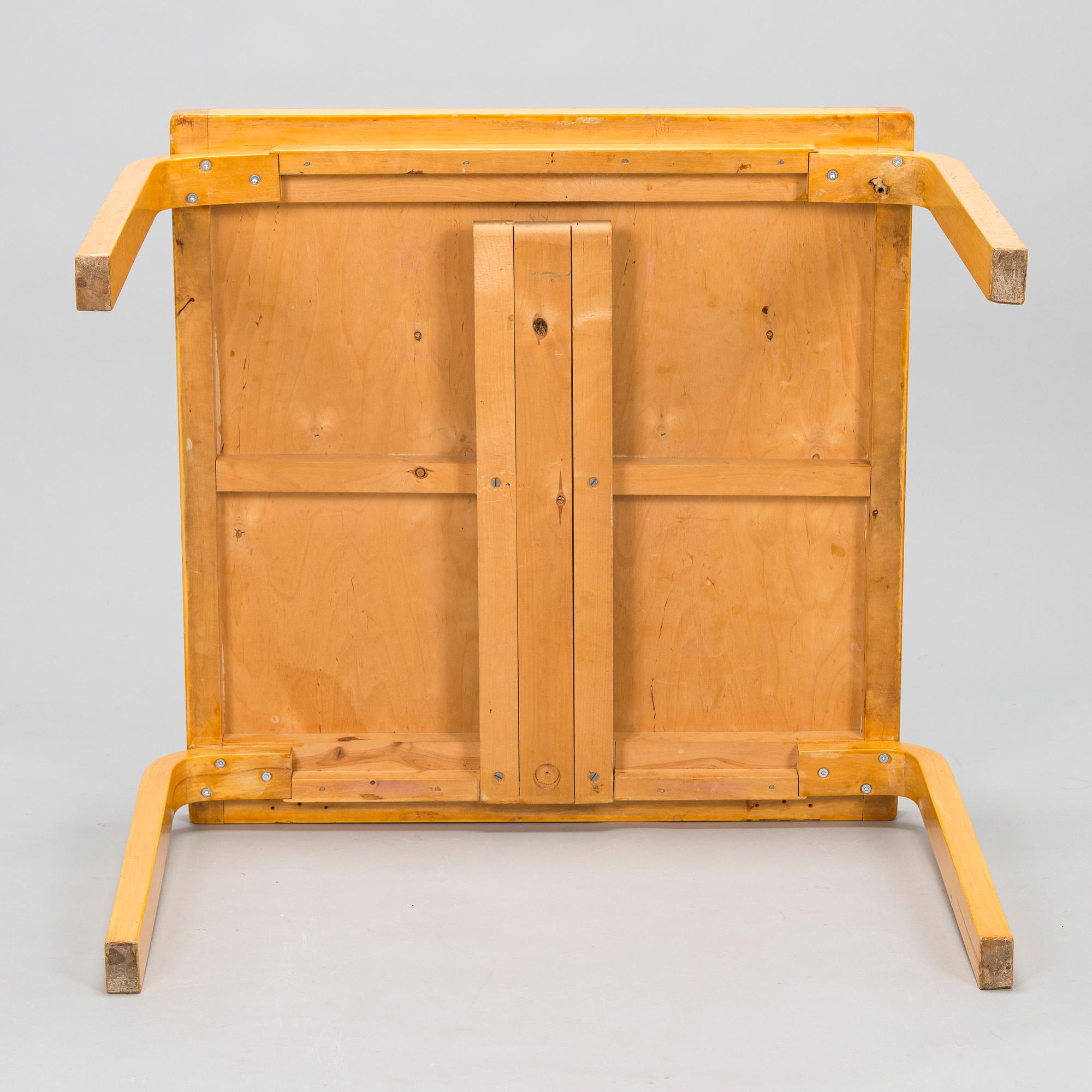 Alvar Aalto, bord, för O.Y. Huonekalu-ja Rakennustyötehdas A.B 1950-tal.