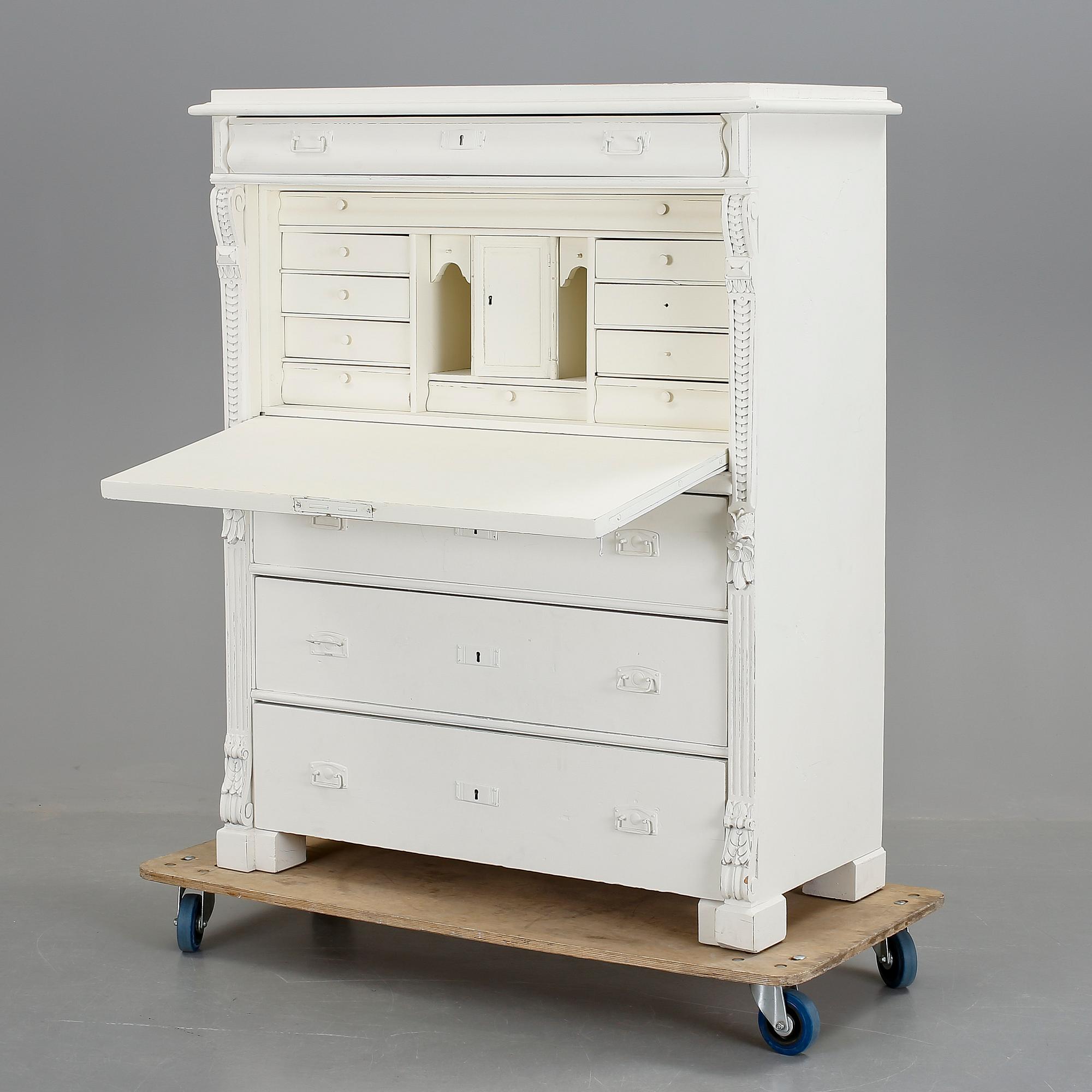CHIFFONJÉ, modern tillverkning.