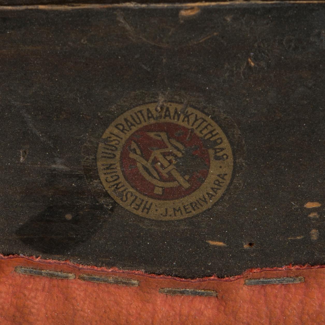 TUOLI, Helsingin Uusi Rautasänkytehdas J. Merivaara, 1930-luku.