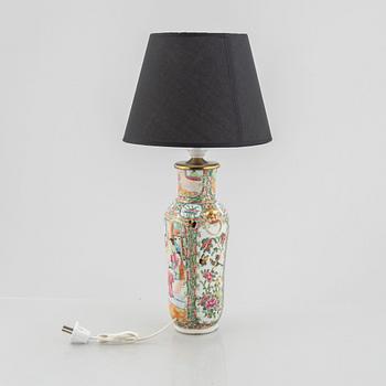 A vase/tablelamp, China, Qing dynasty, laterpart ofthe 19th century.