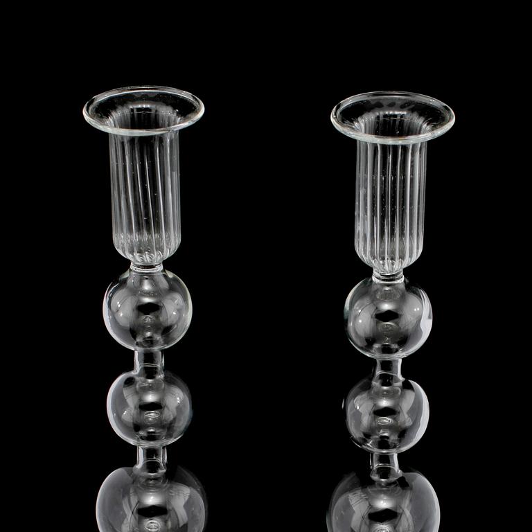 LJUSSTAKAR, ett par, glas, troligen Holland, 1900-talets första hälft.