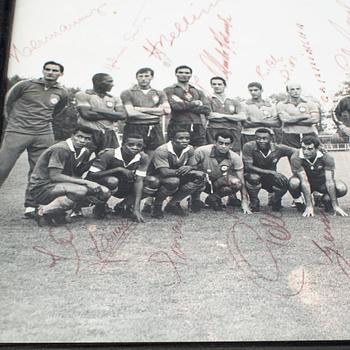 FOTOGRAFI MED AUTOGRAFER, Brasiliens landslag i fotboll, 1966.