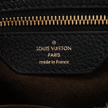 Louis Vuitton, "Mahina Stellar" laukku.