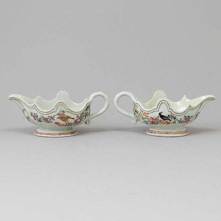 2 sauce boats, 3 dishes, China, Qianlong (1736-1795).