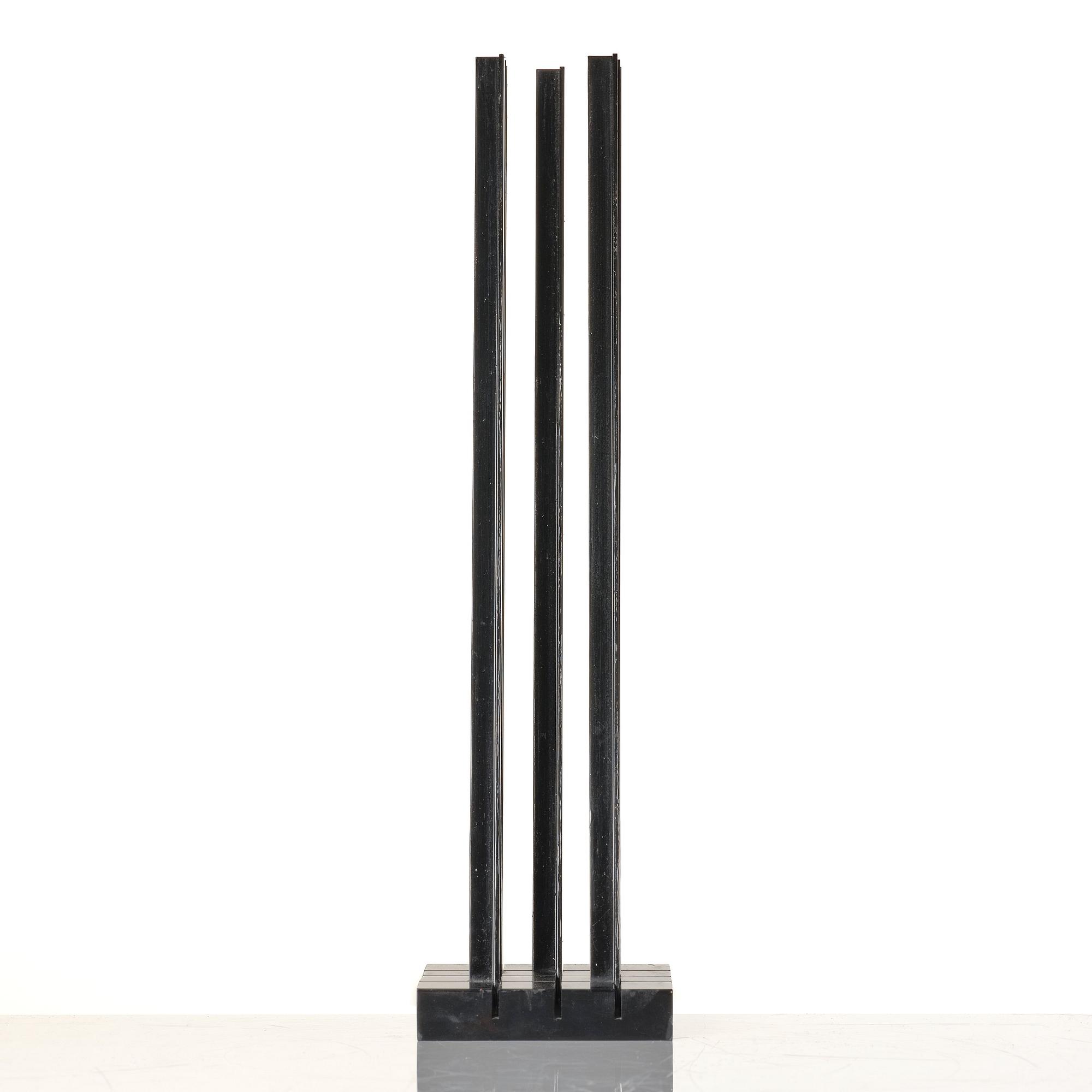 Lars-Erik Falk, "Svart modulskulptur B45".