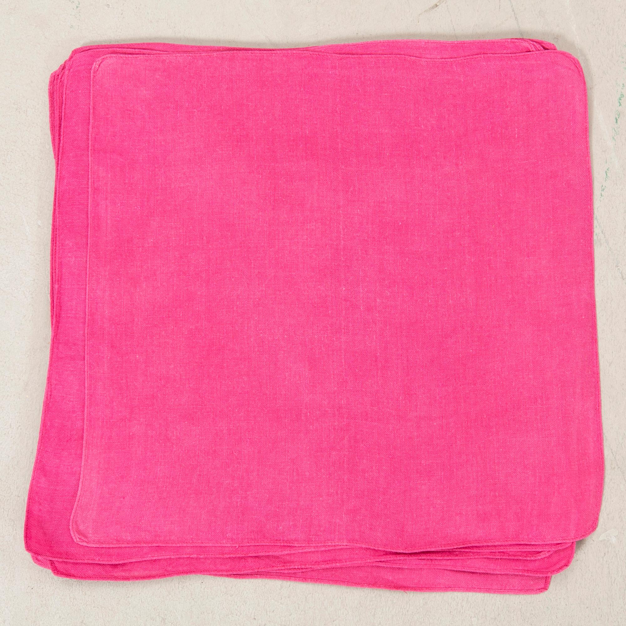 Tablecloth and napkins 12 pcs Kinnasand Borås late 20th century/early 21st century.