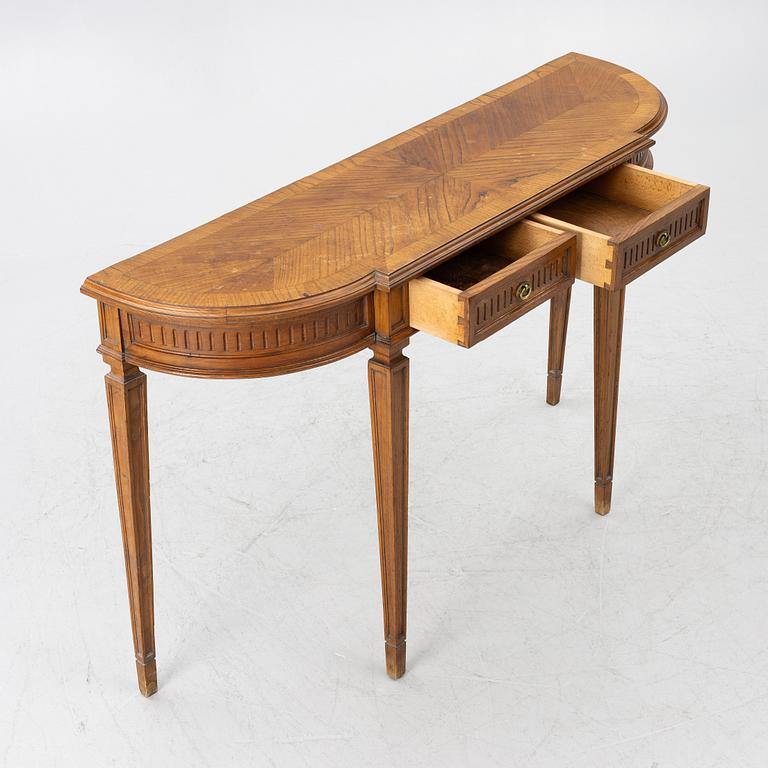 Sideboard, 1900-talets första hälft.