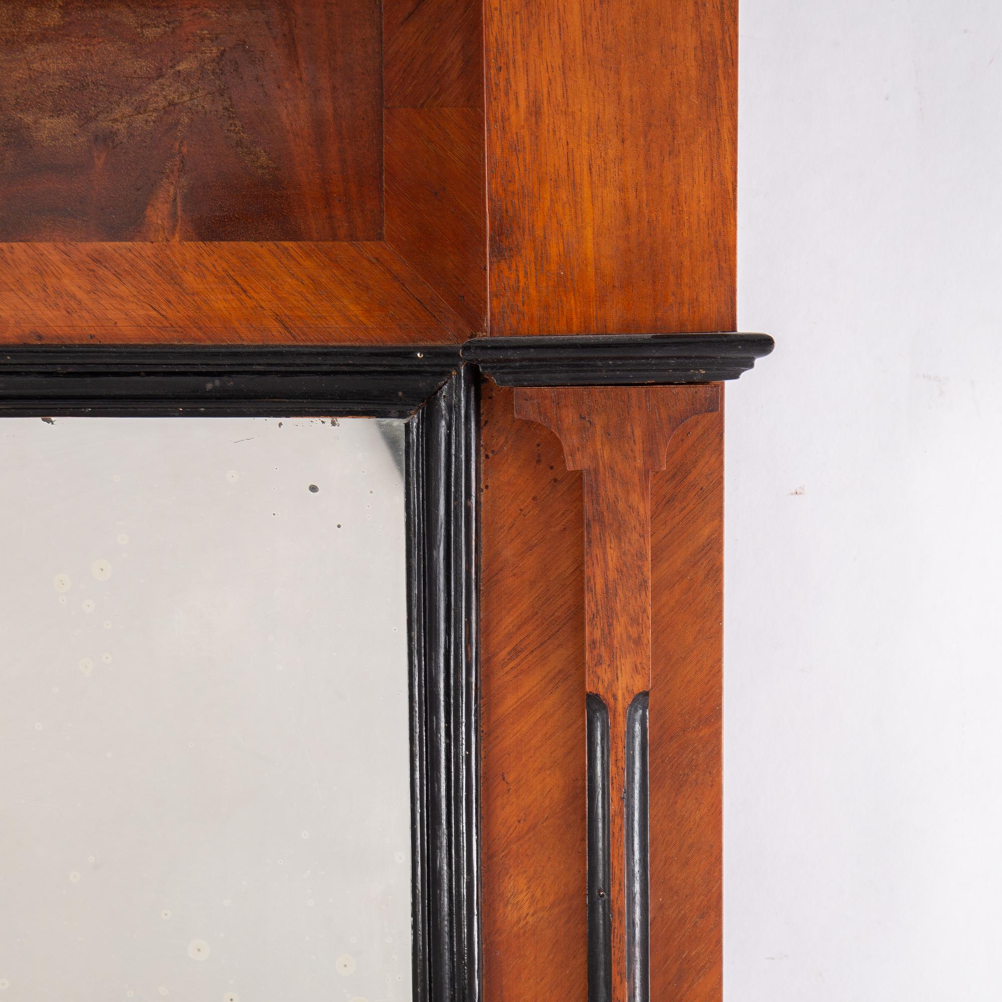 Spegel med konsolbord, 1800-talets slut.