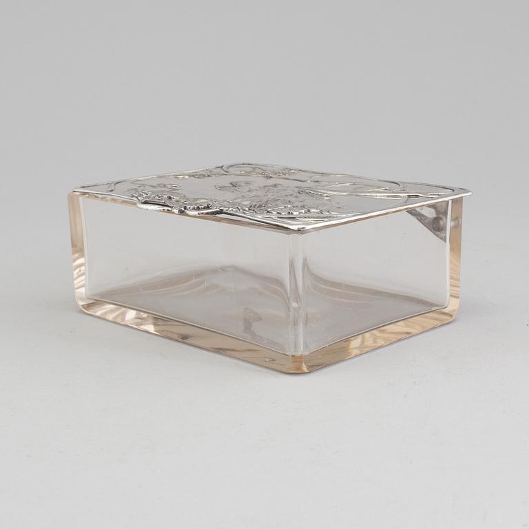 A silver plate Art Nouveau box, early 20th Century.