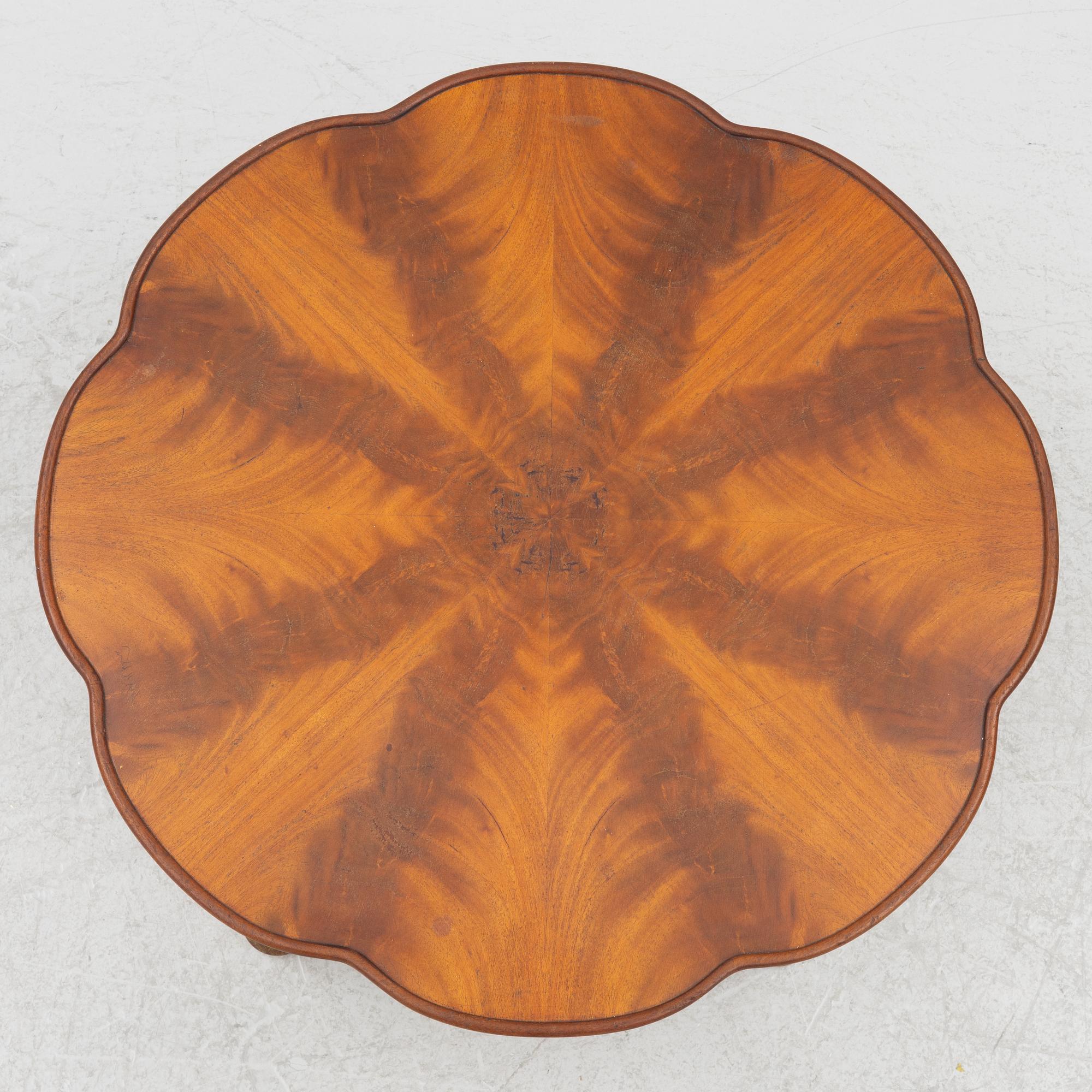 A Swedish Grace coffee table, Förenades Möbler, AB Förenade Möbelfabrikerna, Linköping, 1930s.