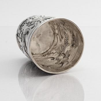 Bägare, silver, otydlig mästarstämpel, Moskva 1768.