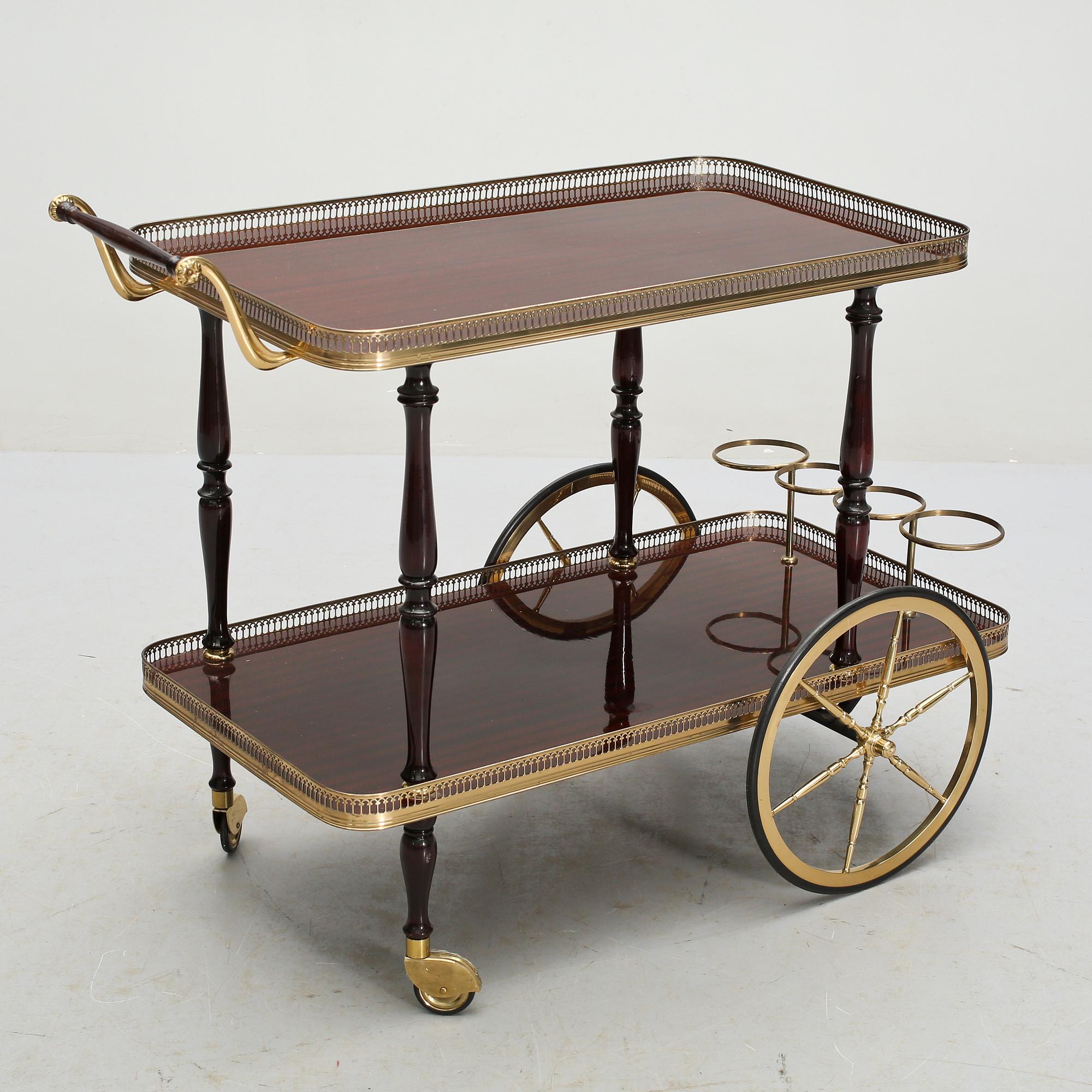 SERVERINGSVAGN, 1900-talets andra hälft.