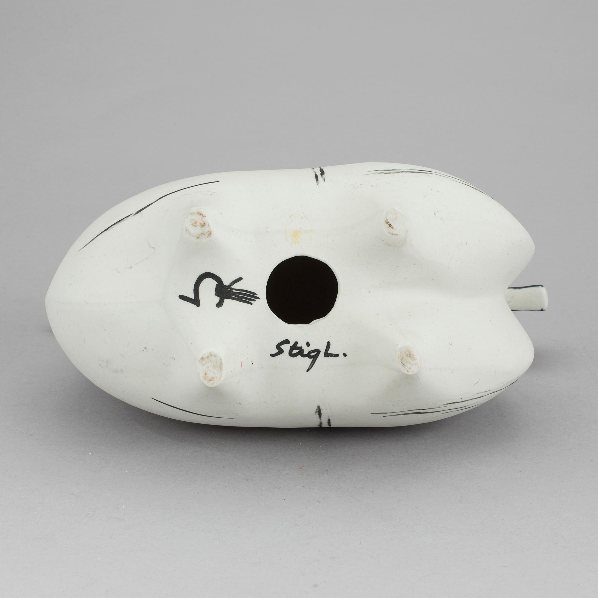 STIG LINDBERG, skulptur, stengods, Gustavsberg studio, i produktion 1952-1972.