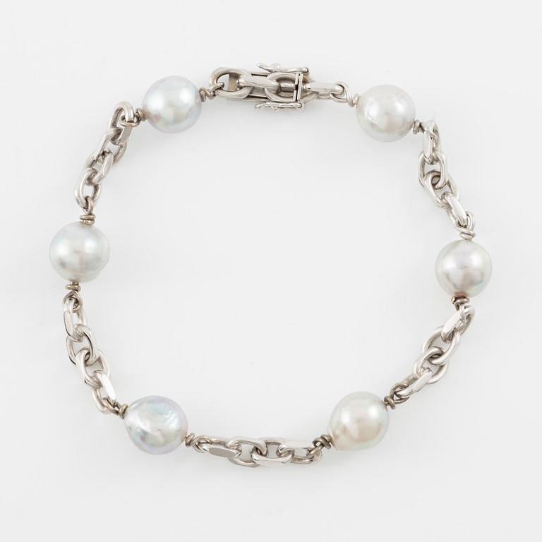 Armband, Hellström & Åhrling, 18K vitguld och odlade pärlor.