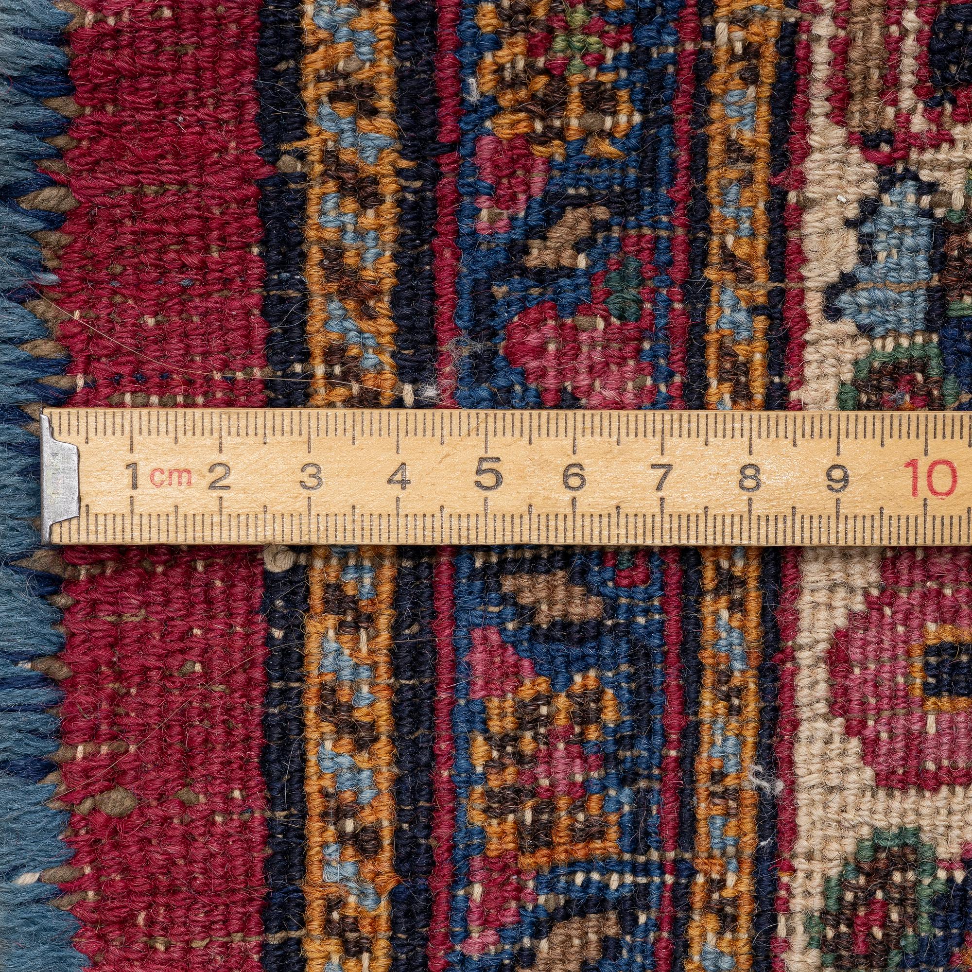Carpet, Kirman, antique/semi-antique, approx. 560 x 375 cm.