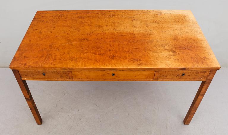 SKRIVBORD, 1900-talets första hälft.