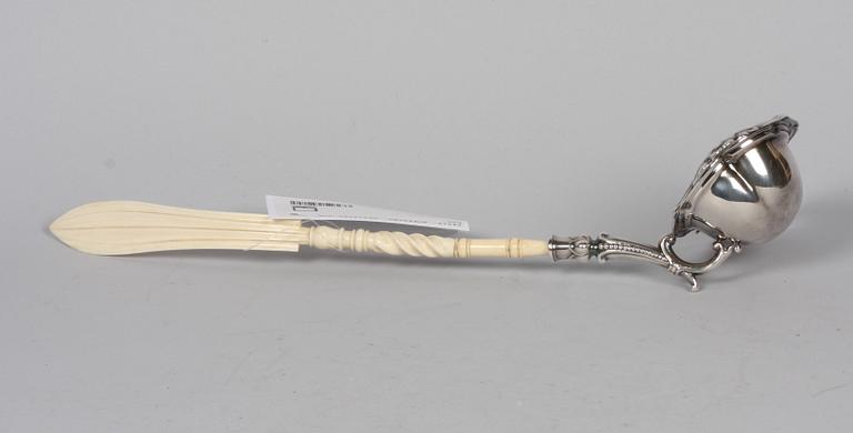 SOPPSLEV, nysilver och ben.