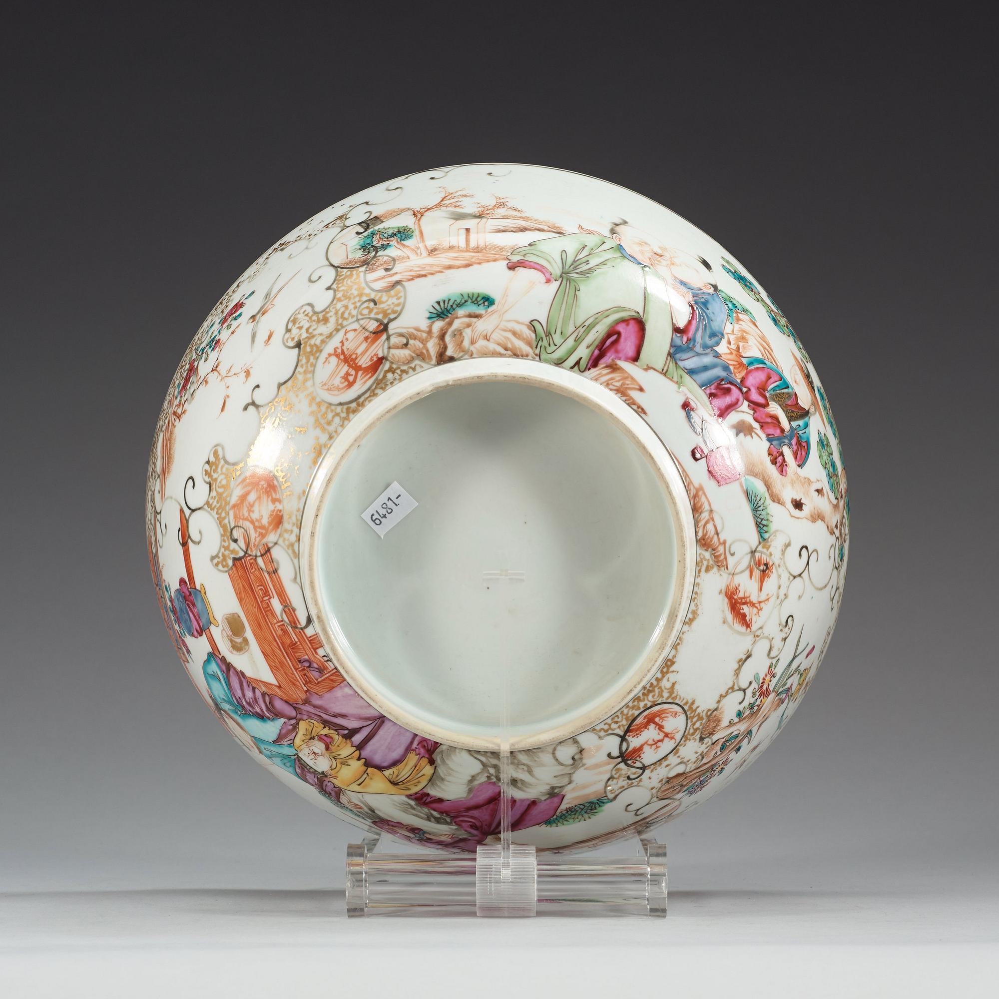 A famille rose punch bowl, Qing dynasty, Qianlong (1736-95).
