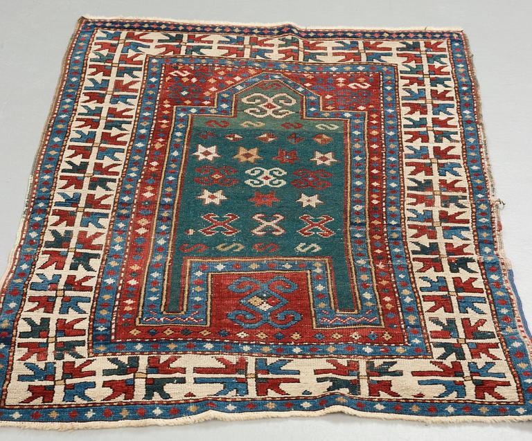 A RUG, an antique Fachralo Kazak, ca 149 x 104,5 cm.