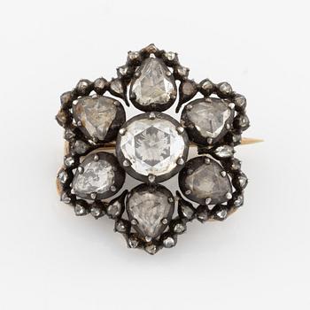 Brosch, silver med rosenslipade diamanter.