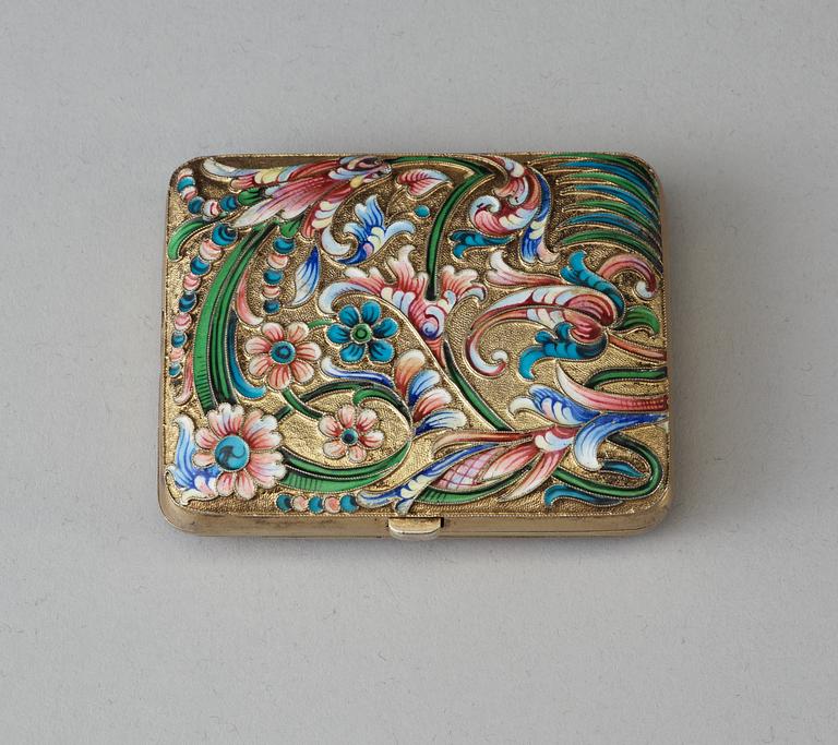 CIGARETTETUI, av Nikolaj Sverev, Moskva 1896-1908.