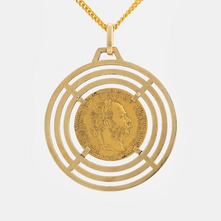 Gold coin pendant, setting 14K gold, with 18K gold chain.