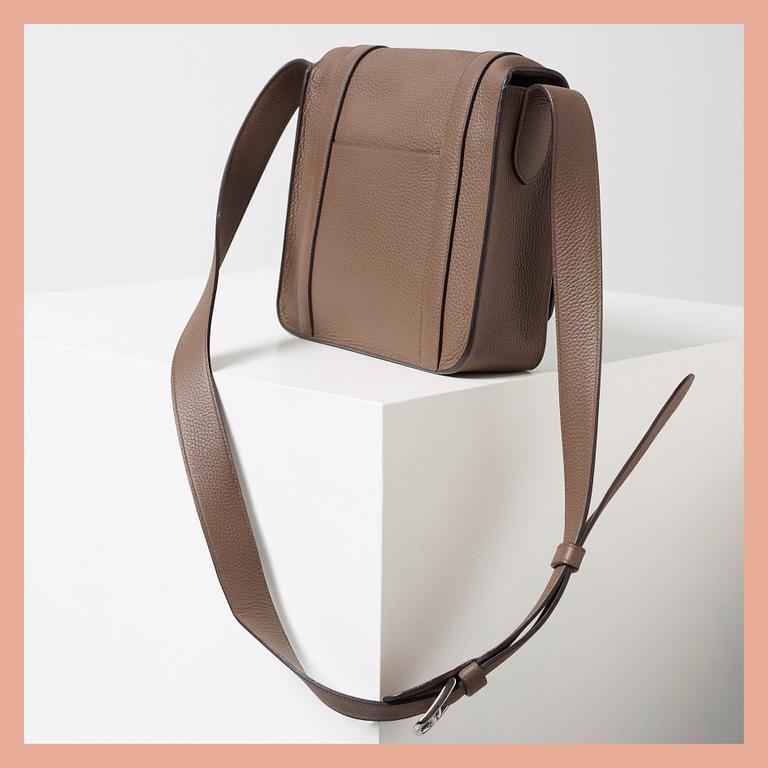 VÄSKA, "Steve" Hermès.