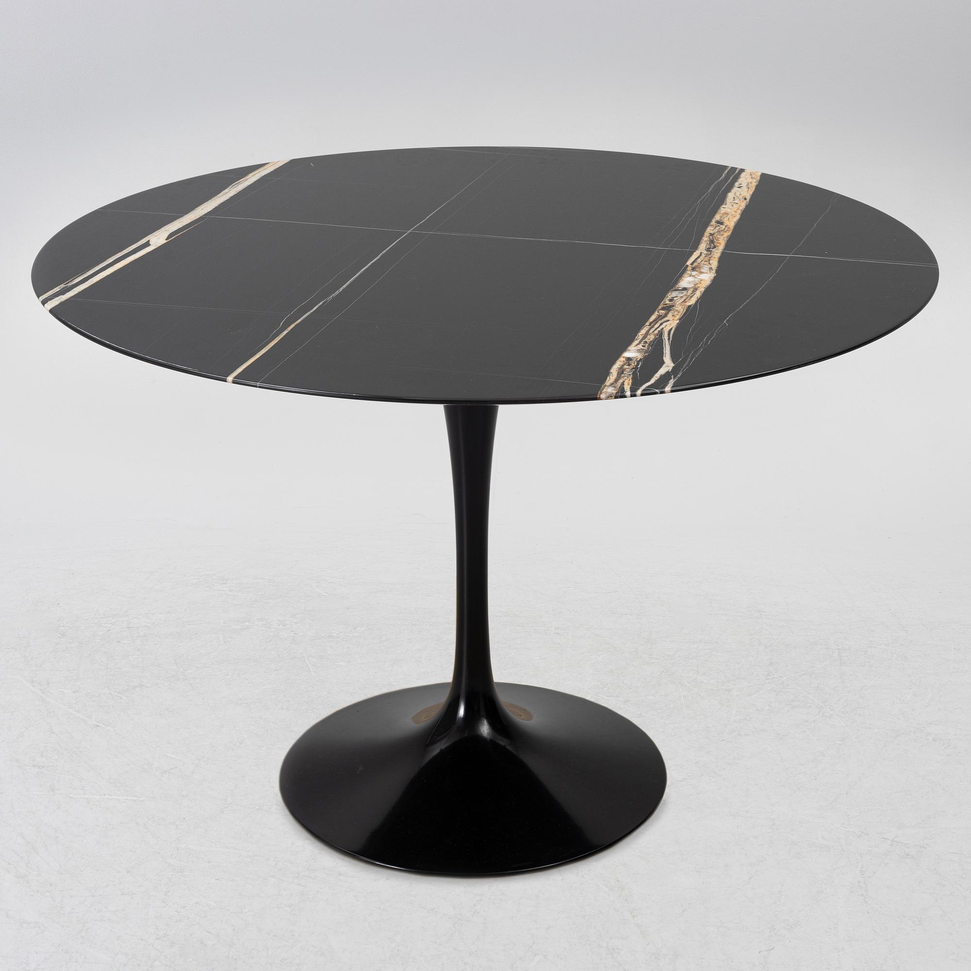 Eero Saarinen, dining table, "Tulip", Knoll Studio.