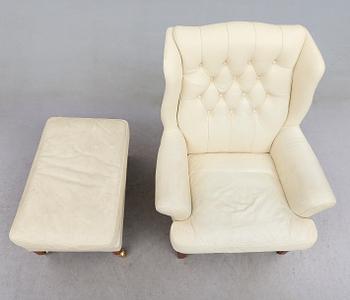 FÅTÖLJ MED FOTPALL, Norells, 1900-talets andra hälft.