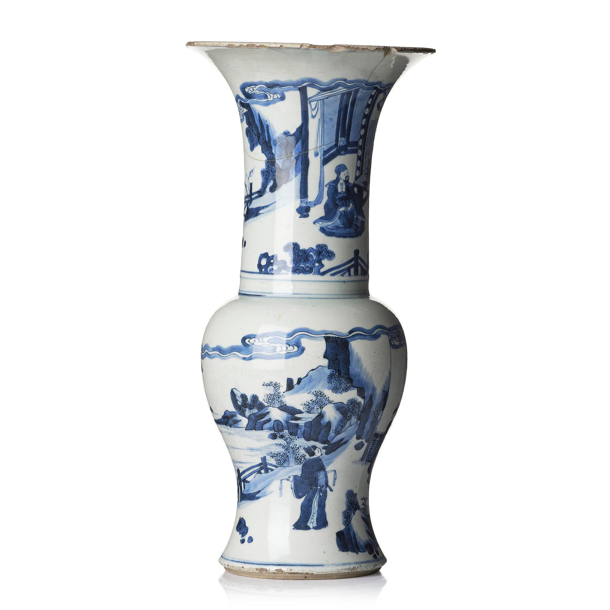 A large blue and white vase, Yenyen, Qing dynasty, Kangxi (1662-1722).