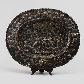 PRESENTERFAT, silver, barockstil, 1800-tal, vikt 1000 gram.