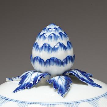 TERRIN, porslin, "Musselmalet", Royal Copenhagen.