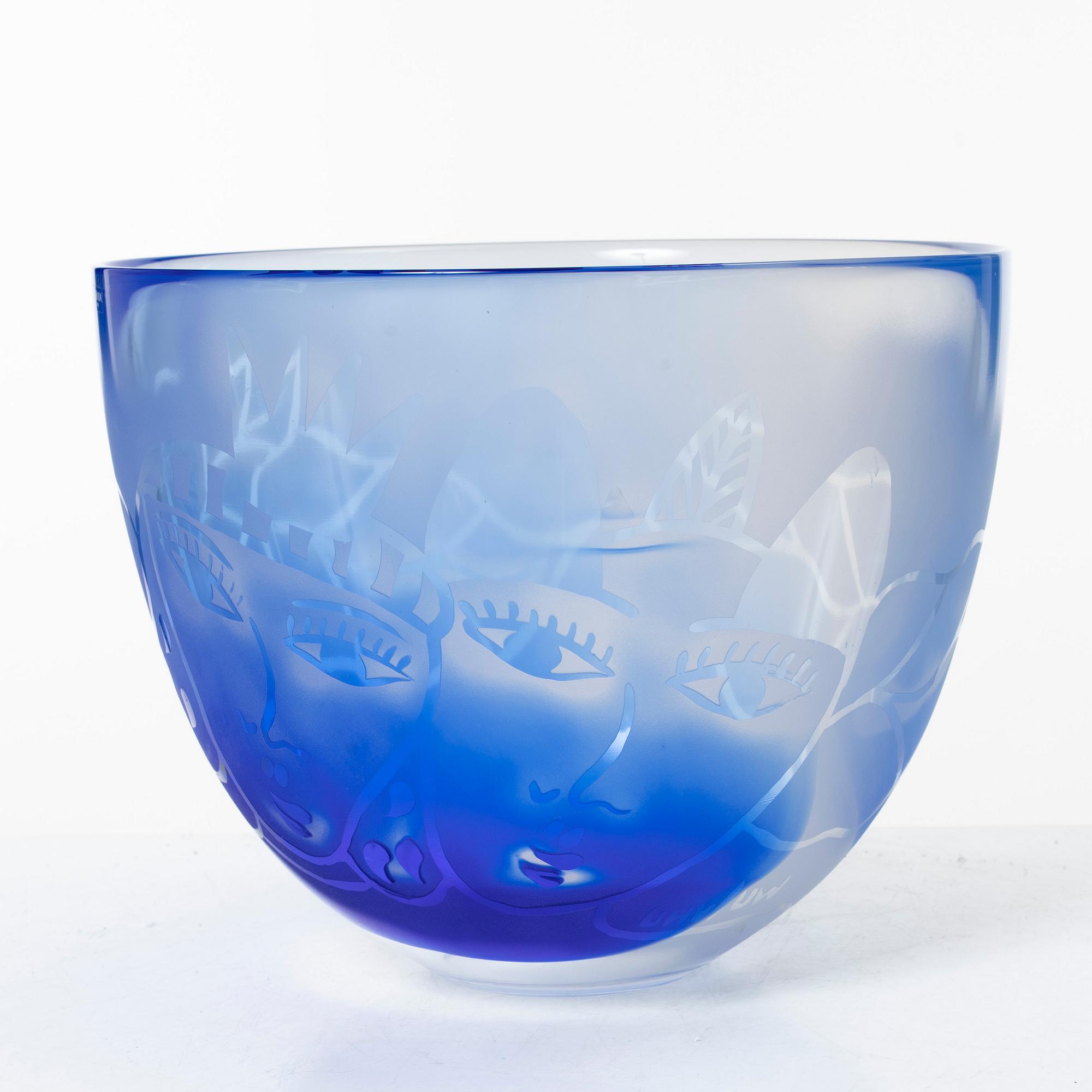 Ulrica Hydman-Vallien, a bowl, Kosta Boda.