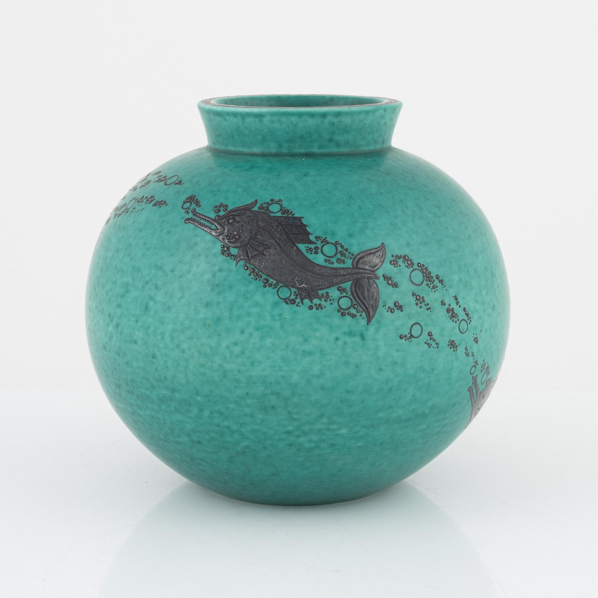 Wilhelm Kåge, an 'Argenta' stoneware vase, Gustavsberg, 1935.